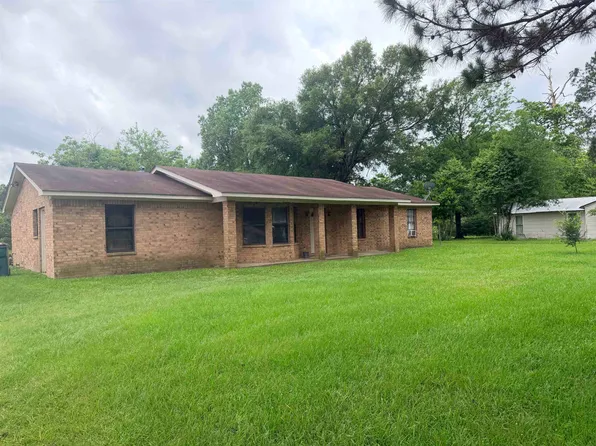 310 Holt St, Carthage, TX 75633