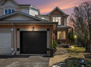 52 Kincardine Dr, Ottawa, ON K2V 1B3