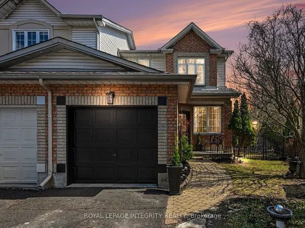 52 Kincardine Dr, Ottawa, ON K2V 1B3