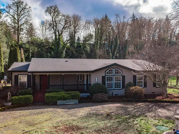 1250 SW Spring St, Mill City, OR 97360