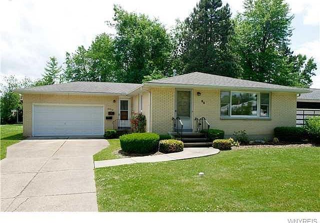 1st image of 96 Red Oak Dr