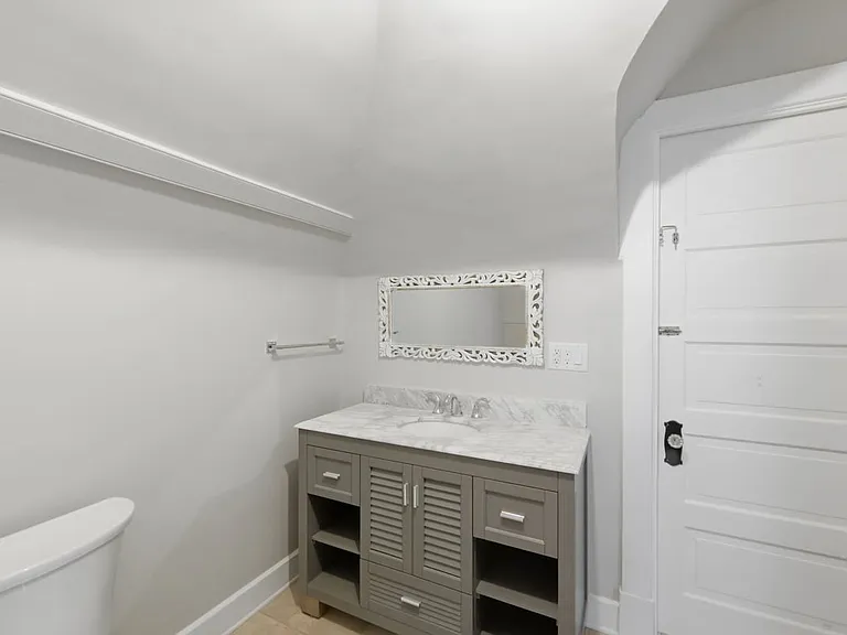344 Helen St #2 — Photo 20