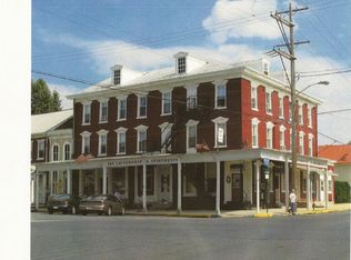 4 E Market St #11, Jonestown, PA 17038