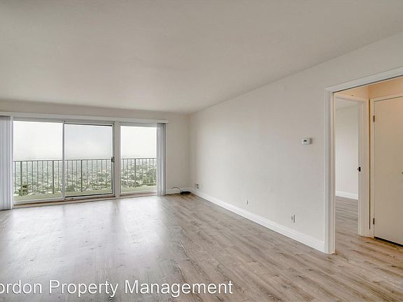 2nd image of 30 Parkridge Dr #14