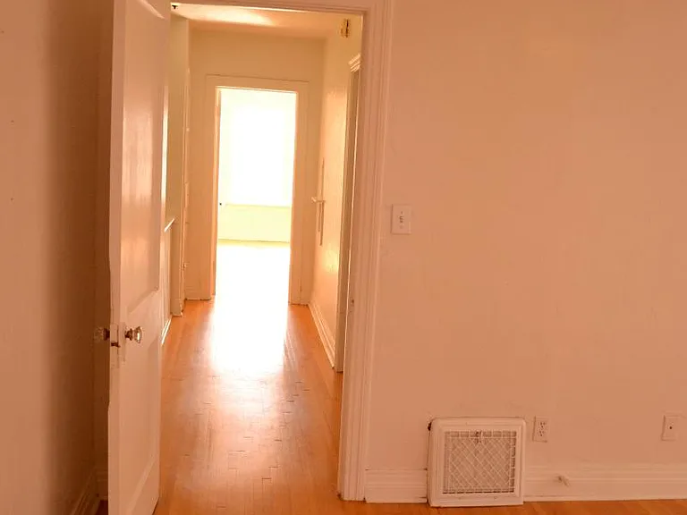 401 W Hill St — Photo 17