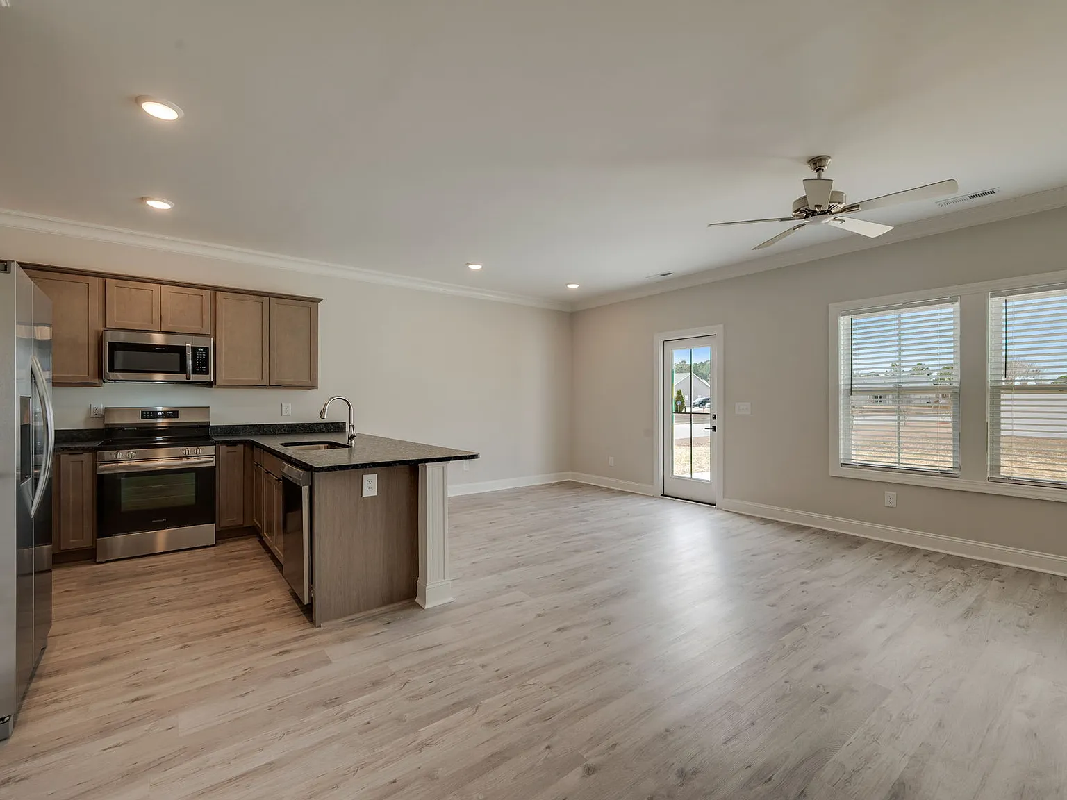 3 bed, 1543 sqft, $1,800 — Photo 3