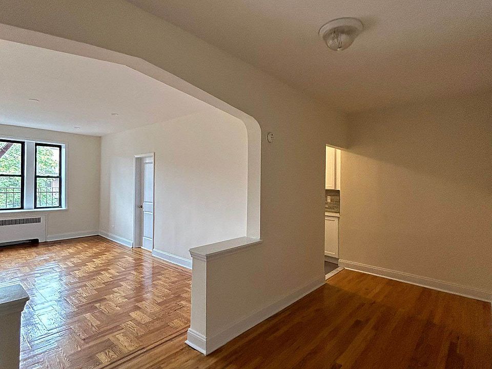 1st image of 11814 83rd Ave APT 4C