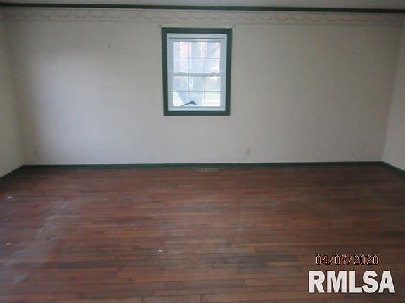 5th image of 3303 N Chestnut Ln