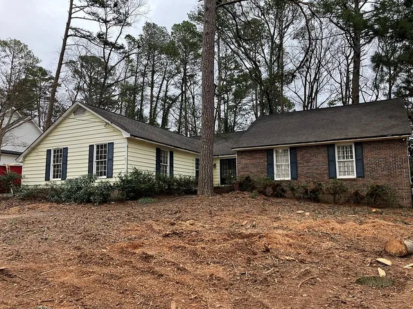 514 Dogwood Cir, Norcross, GA 30071
