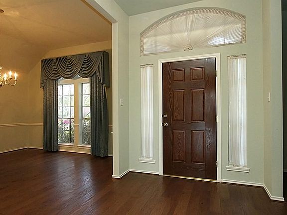 3rd image of 8422 Gentlewood Ct