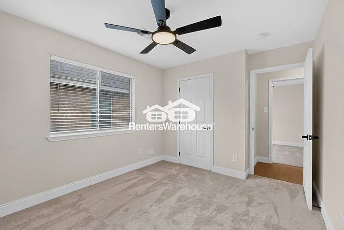 9113 Warren Dr — Photo 37