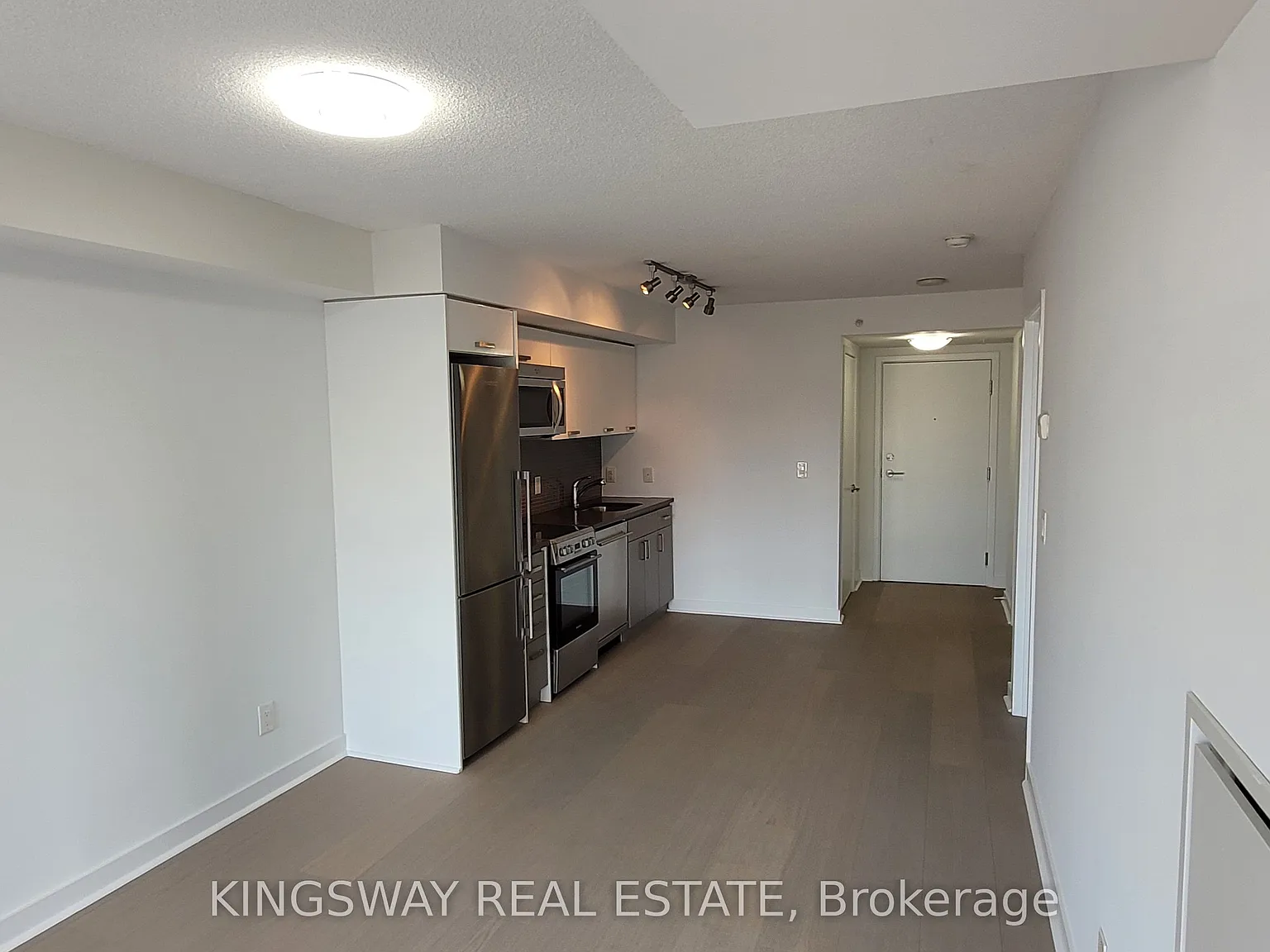 1 bed, $2,300 — Photo 2