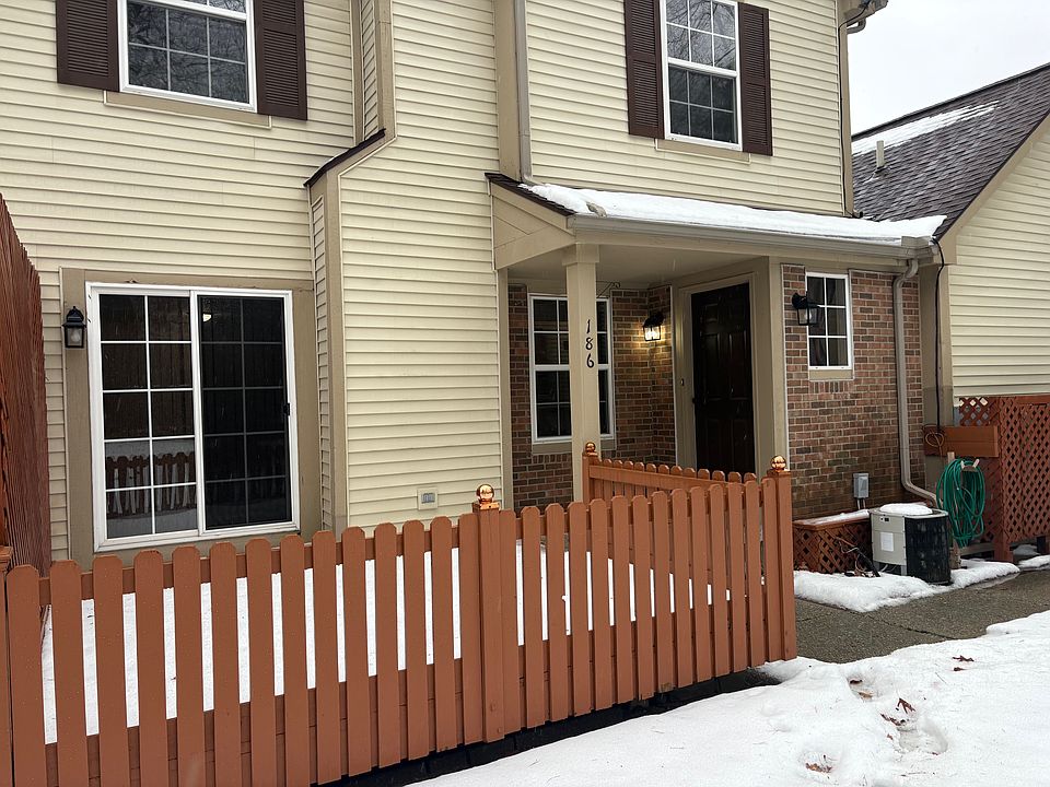 1st image of 186 Barrington Cir