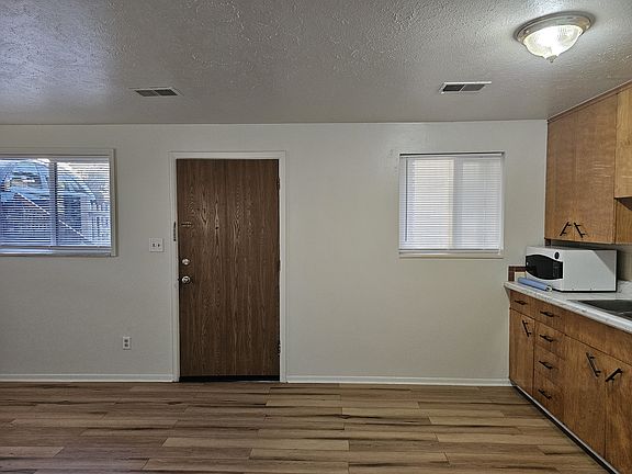 4th image of 1300 Coffman St #7