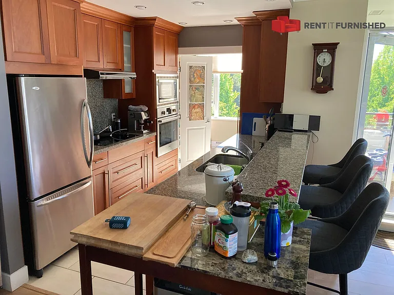 4685 Valley Dr — Photo 6