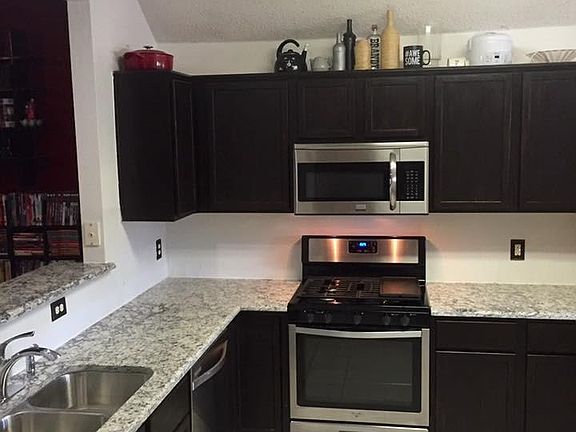 5th image of 6008 Vista Park Ln