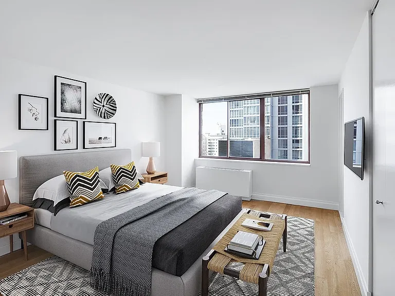 260 W 52nd St #9G — Photo 2