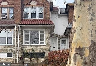 1st image of 5727 Woodcrest Ave