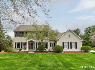 2005 Leisure Blvd, Holland, MI 49424