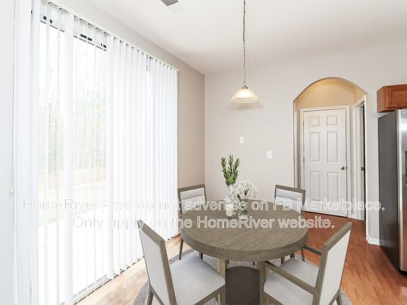 3rd image of 780 Cedar Loop