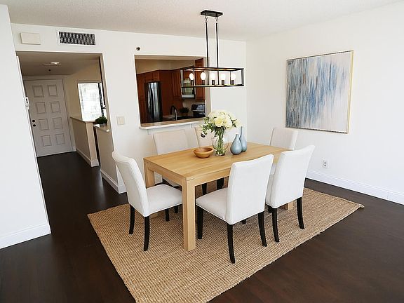 2nd image of 7290 Kinghurst Drive #407