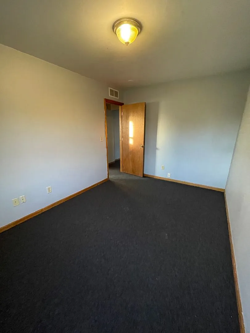 8809 West Villard Avenue — Photo 4
