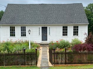 117 Old Norwich Rd, Quaker Hill, CT 06375