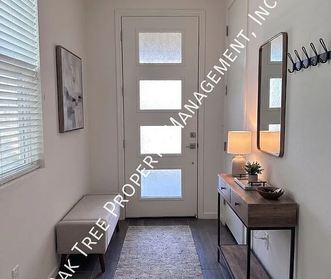 479 Farmhouse Ln — Photo 4