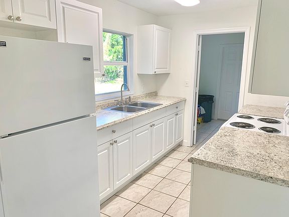 5th image of 3737 Highland Ave