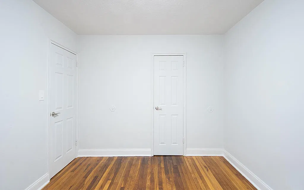 255 S Harrison Street — Photo 4