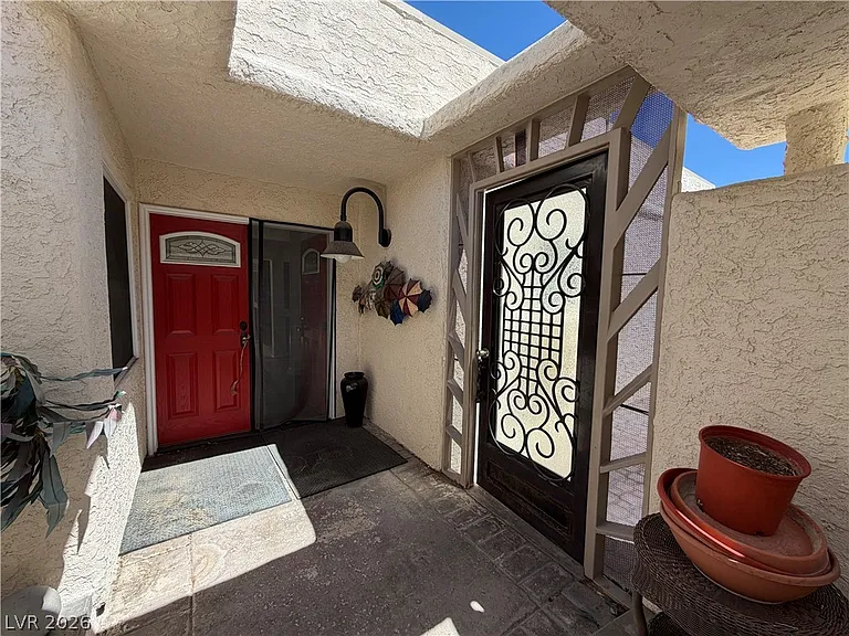 3194 Bel Air Dr — Photo 5