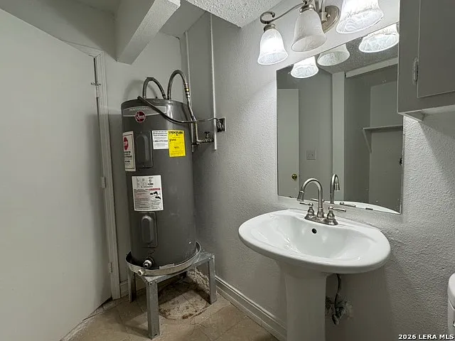 6631 Spring Hurst St — Photo 26