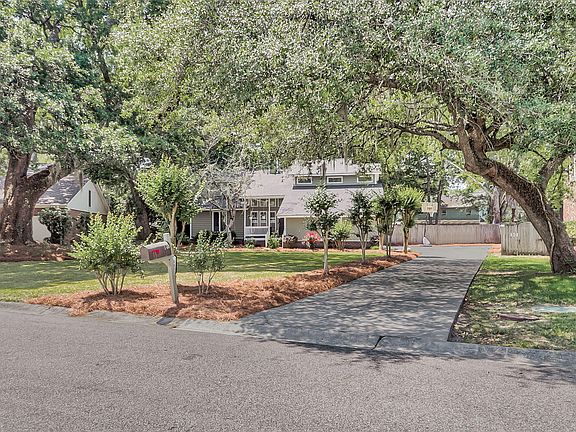 4th image of 140 Palmetto Bluff Dr
