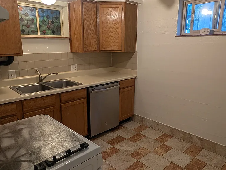 525 N Clayton St #B — Photo 7