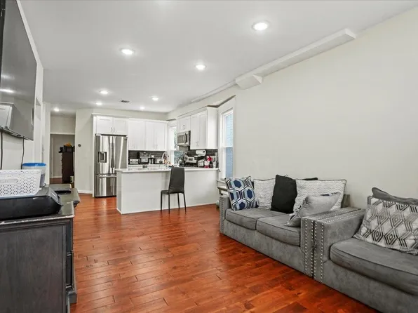 244 Clinton Avenue image 17 of 37