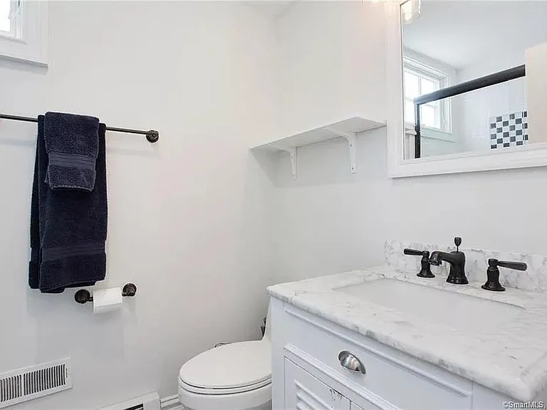 2155 Fairfield Beach Rd — Photo 2