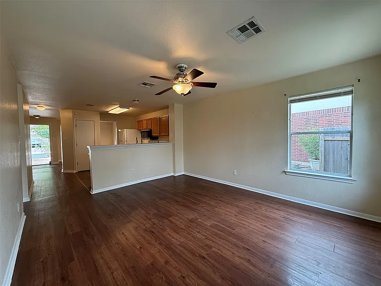 316 Meadow Park Dr — Photo 13