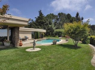 5588 Fernhoff Rd, Oakland, CA 94619