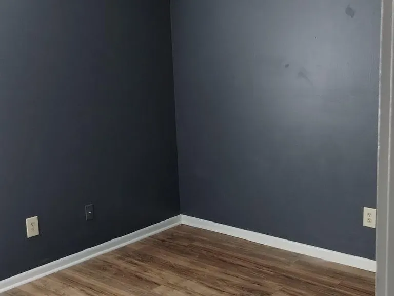 1110 Sheffield Ave — Photo 5