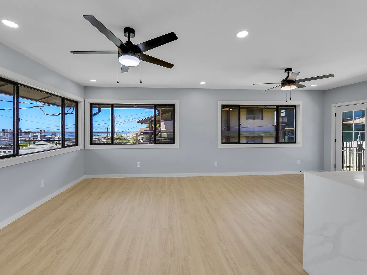 4 bed, 1420 sqft, $5,800 — Photo 3