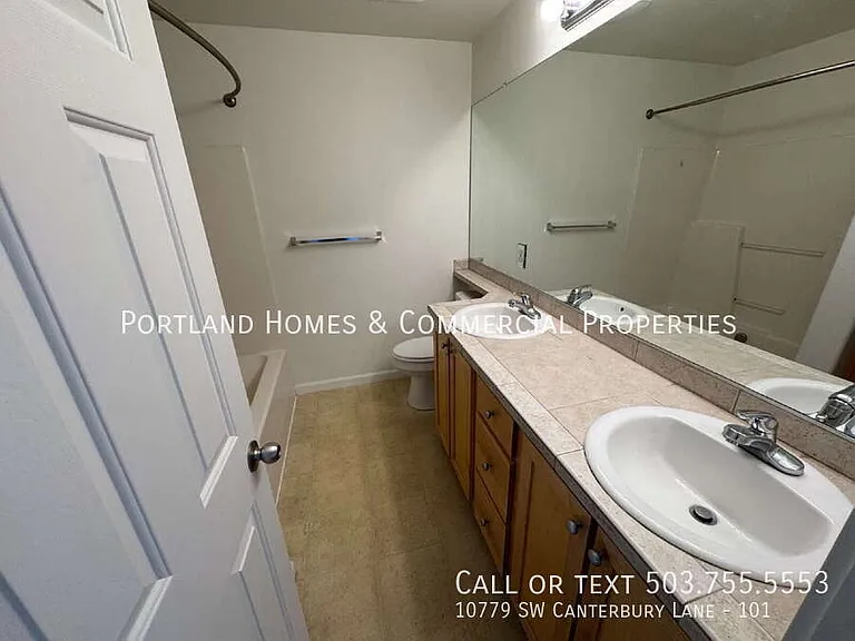 10779 SW Canterbury Ln #101 — Photo 11