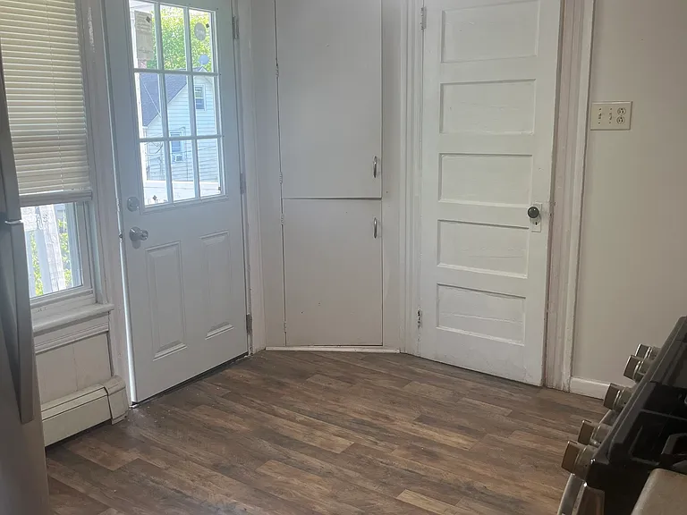 23 Highland Ave — Photo 3