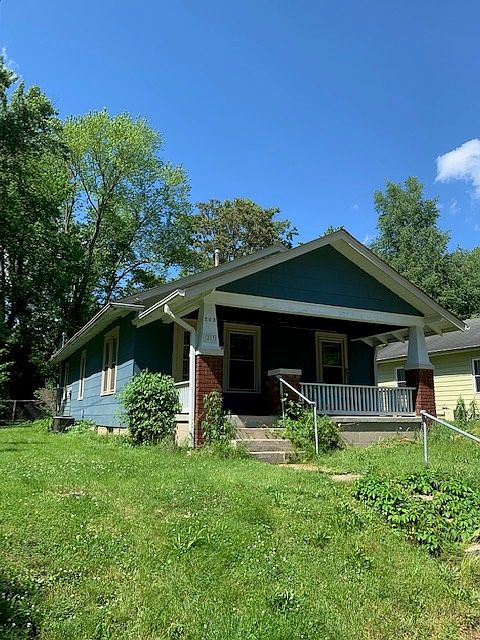Front porch with swing. Fenced yard, off street parking