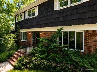 25 Dunston Dr, East Brunswick, NJ 08816
