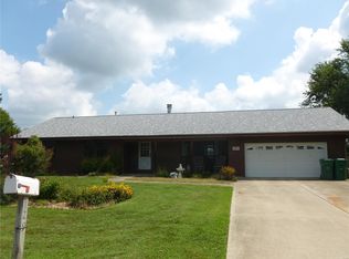 129 Willow Dr, Collinsville, IL 62234