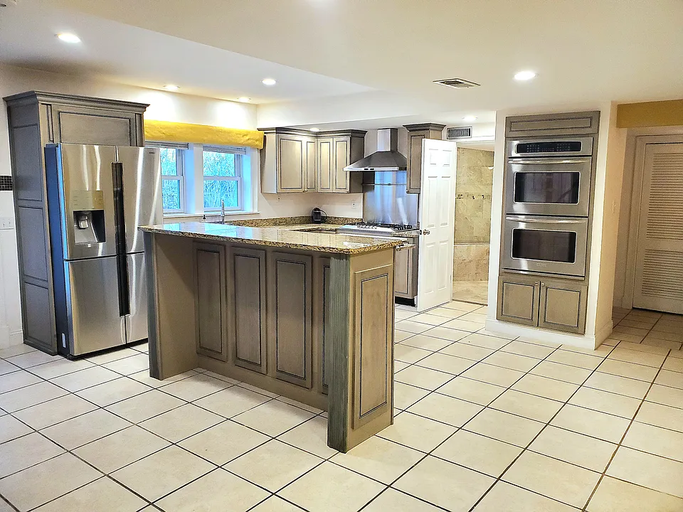 Double oven & Quad door refrigerator