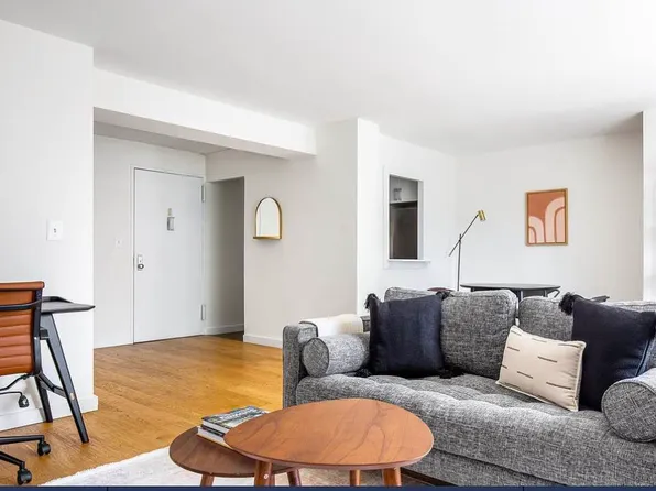 279 East 44th Street image 1 of 15