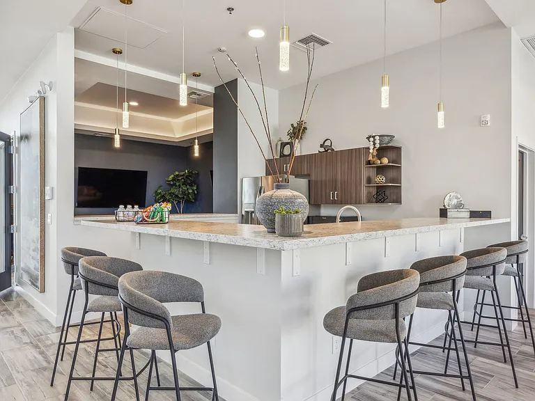 Eagle Ridge Apartment Homes — Photo 7