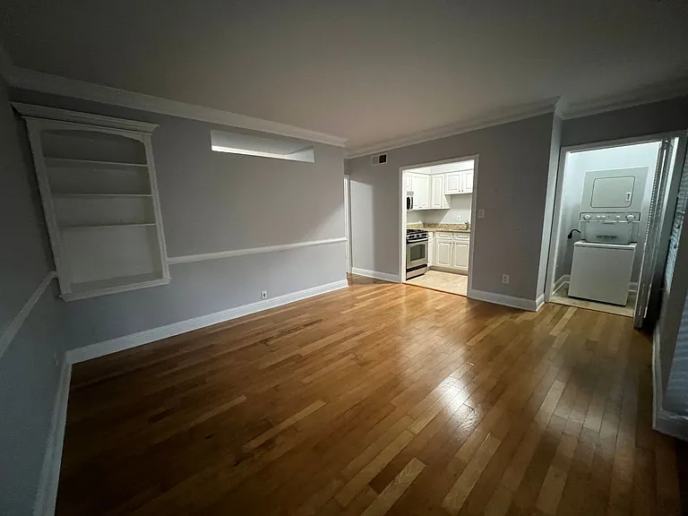 6980 Roswell Rd #E9 — Photo 2