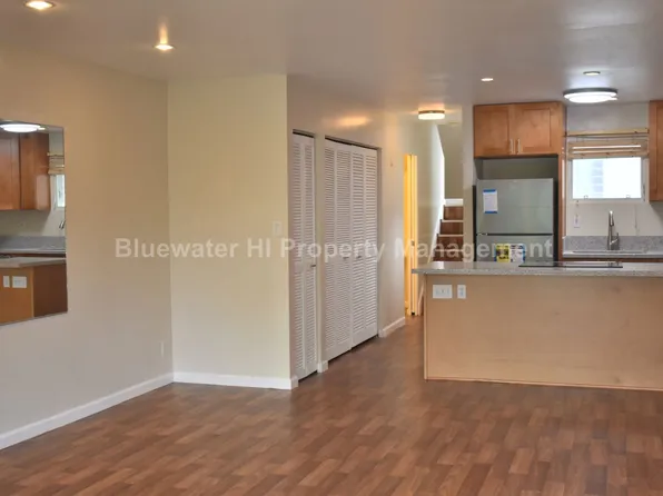 98-1467 Kaahumanu St, Aiea, HI 96701